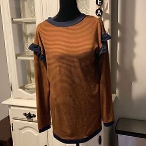 White birch long sleeve small shirt      E